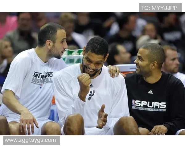 吉诺比利带领马刺对决热火的经典对抗赛回顾与精彩瞬间分析